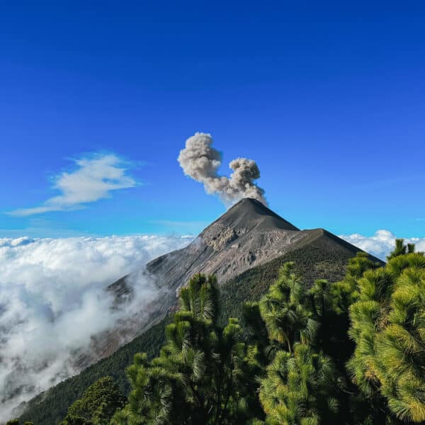 hiking acatenango